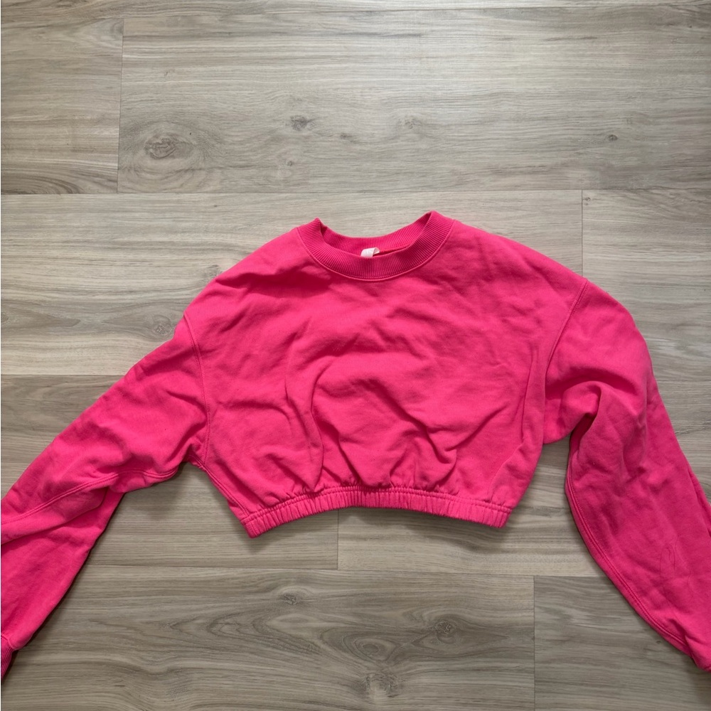 Women's ALO Pink Cropped Sweatshirt